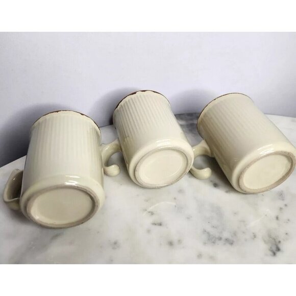 3 Vintage Strawberry Les Fraises Coffee Mugs Cup Stoneware Brown U hook handle - Picture 6 of 8